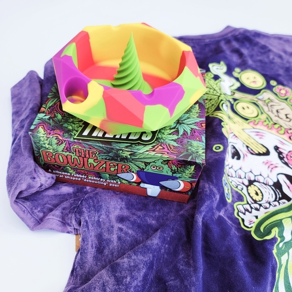 TokerTrends SmokeSesh Purple Tie-Dye Unisex T-Shirt & Bowlzer combo - Picture 2 of 8